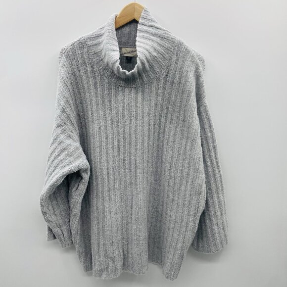 Universal Thread Womens Size XXL Turtleneck Tunic Pullover Sweater in Light Gray - Picture 2 of 7